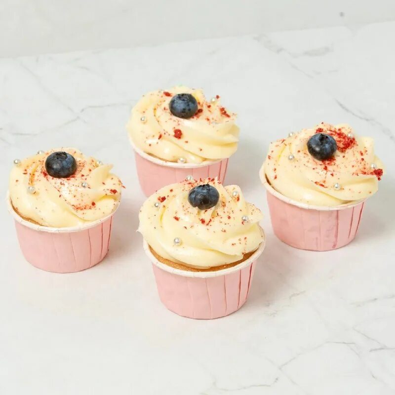 торт йогуртовый с черникой.