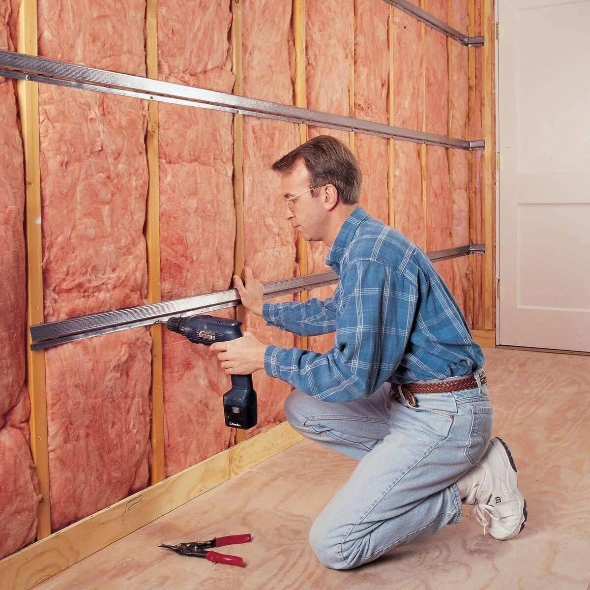 Перегородка своими руками. Пазогребневые перегородки монтаж. Пазогребневая плита 120мм. Из какого материала сделаны стены. Из какого материала сделаны стены.