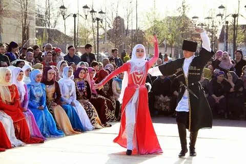 Национальный костюм чеченского народа