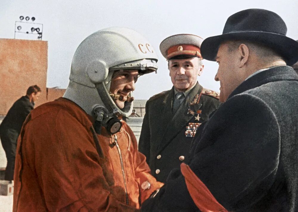 Первый конструктор ракеты в ссср. Королёв и Гагарин 1961. Байконур перед стартом Гагарина 1961.
