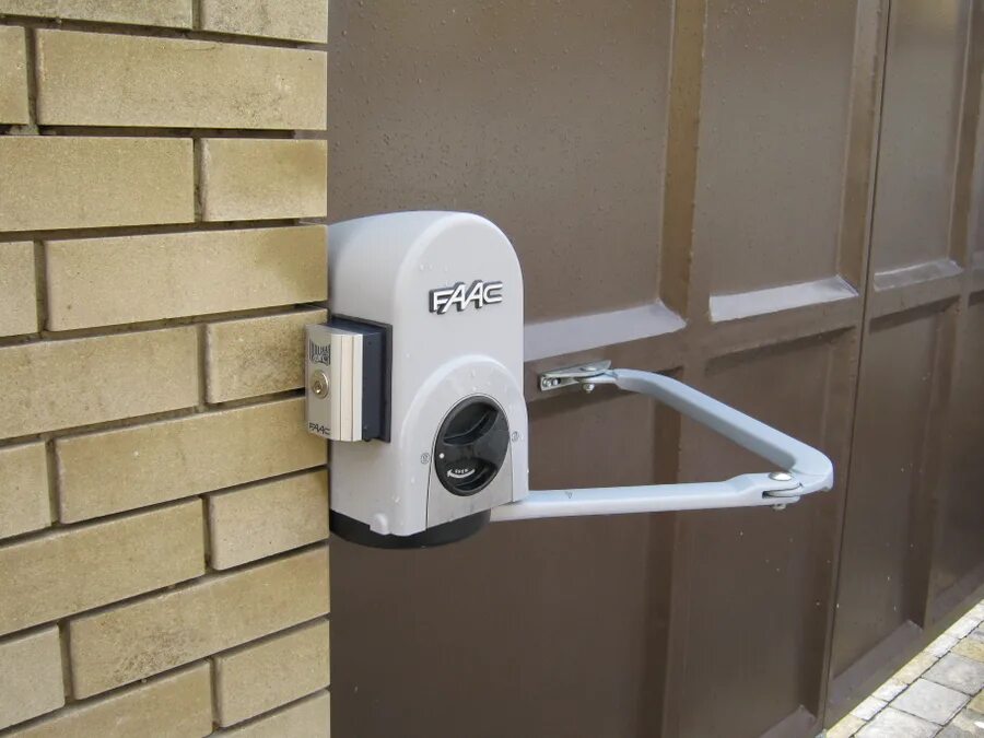 Автоматика распашных ворот а482. Автоматические распашные ворота. Hy7005 привод для распашных ворот. Автоматика для ворот faac 391. Автоматика для распашных ворот наружу 180 градусов.