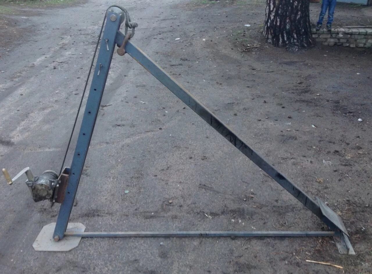 Опрокидыватель w124. Автоподъёмник подкатной 4точечный. Колесный опрокидыватель для ваз 2110. Опрокидыватель авто т08050. Подъёмник автомобильный пп-1.