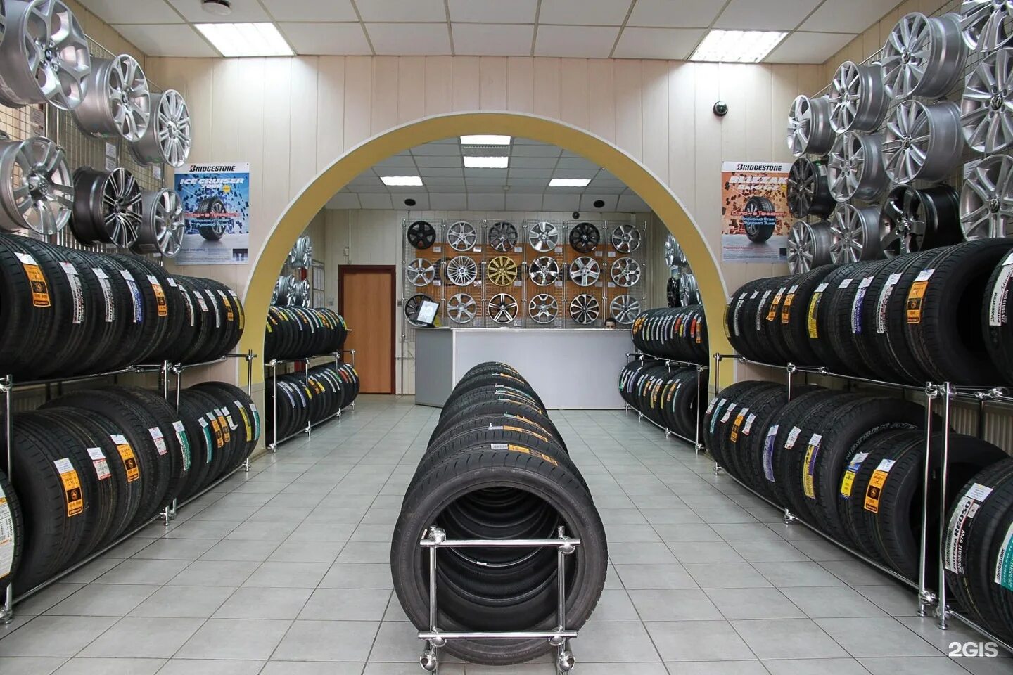 эксклюзив спб. эксклюзив спб. магазин эксклюзив спб шины. эксклюзив спб шины. эксклюзив шины логотип.