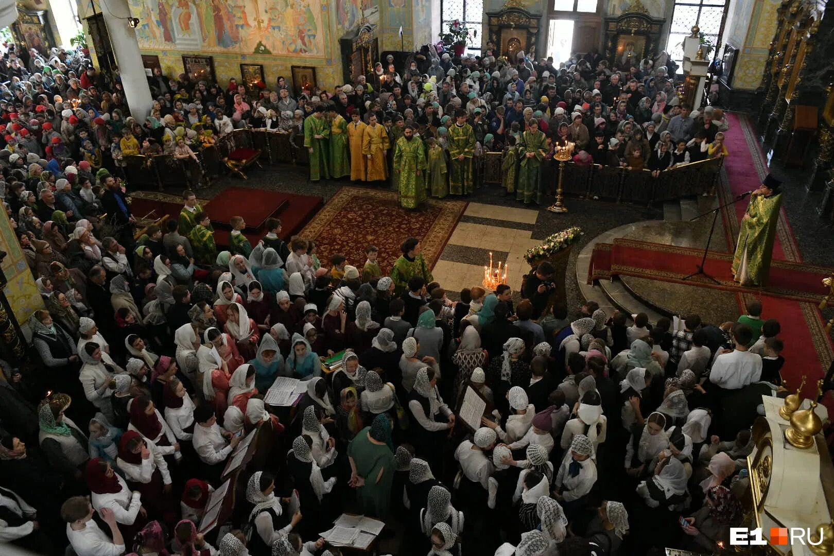 В какое время святят вербу в церкви