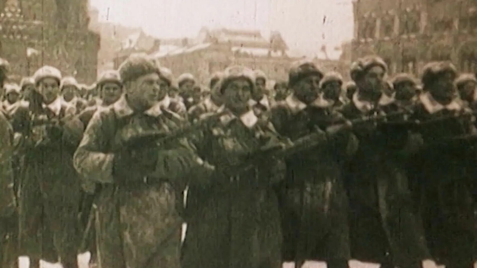 Каких городах проходил парад 7 ноября 1941. Битва за москвой 7 ноября 1941 г.. парад на красной площади 7 ноября 1941 года.