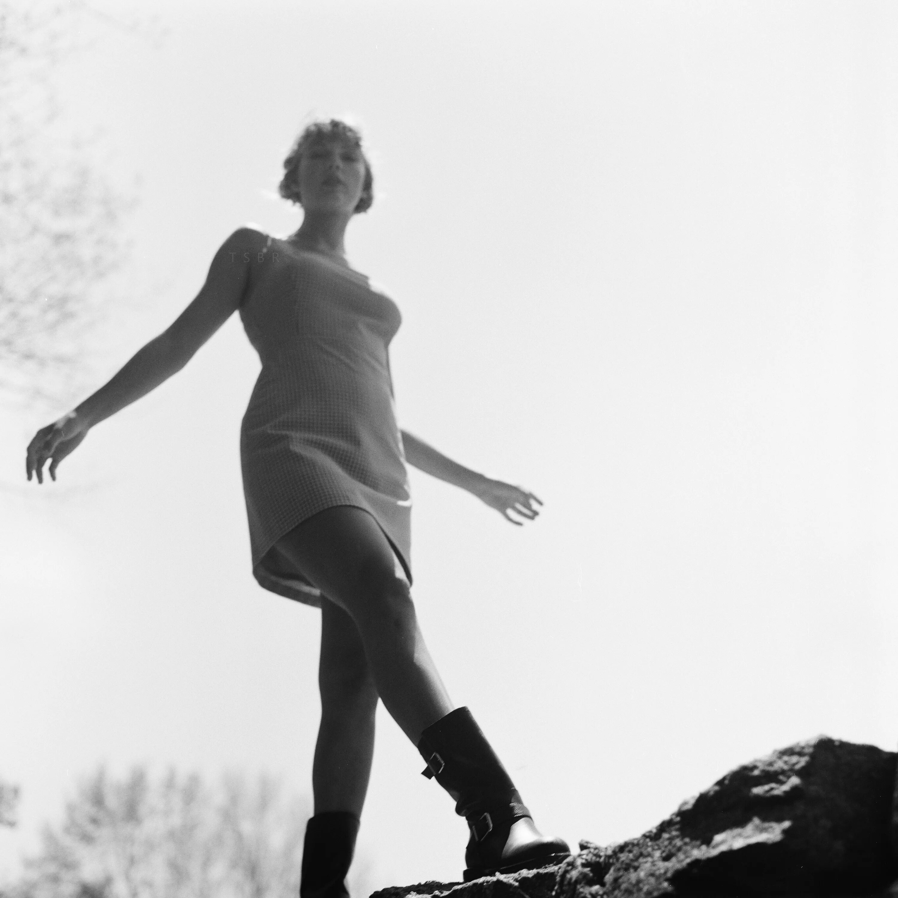 Тейлор свифт фольклор. Taylor swift folklore album. Тейлор свифт фольклор альбом. Swift taylor "folklore". Тейлор свифт фольклор.