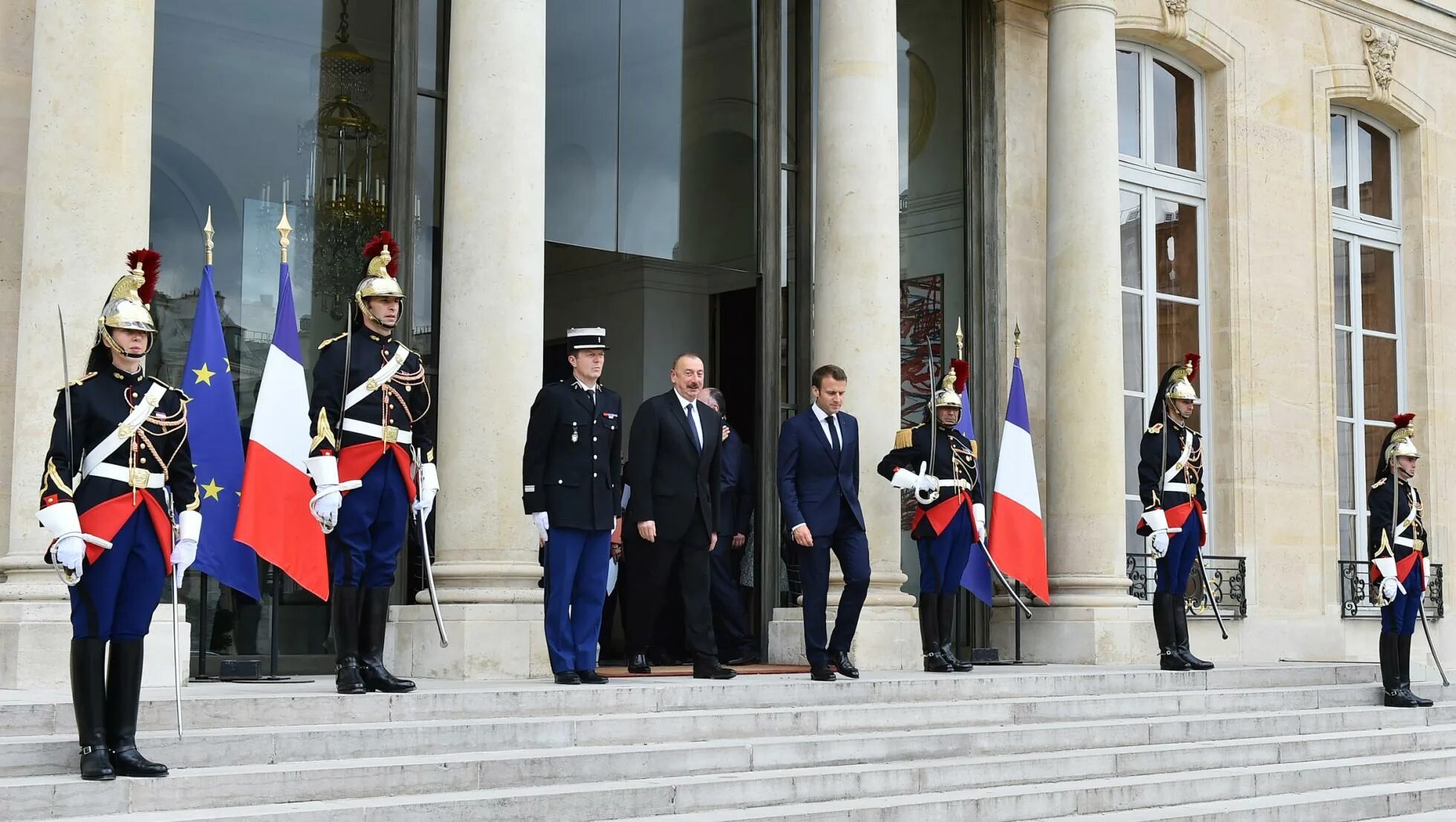 Исторические переговоры. Макрон и Алиев. Встреча президента Франции Лубе в Кронштадте.