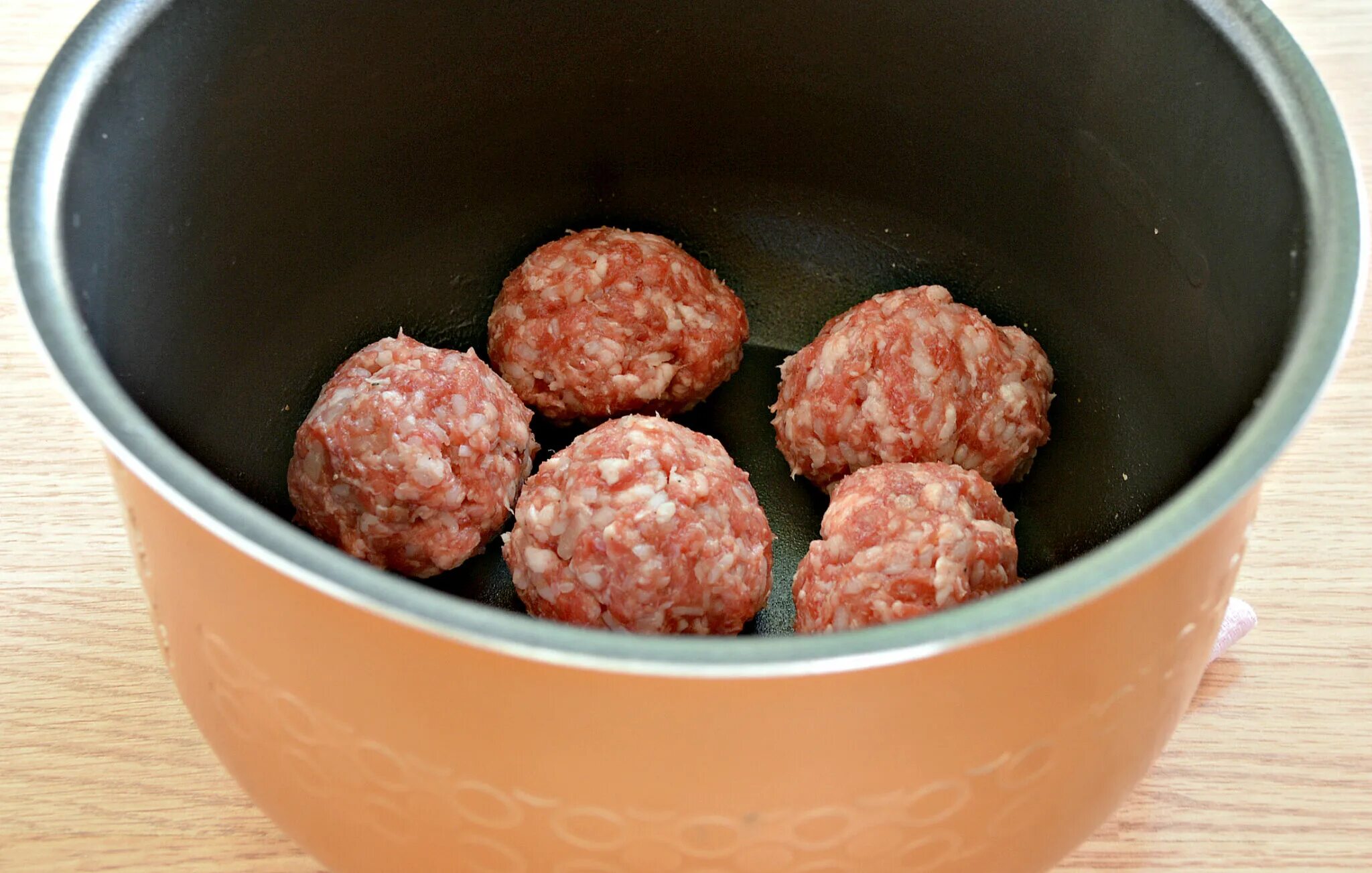 Что добавить в фарш для тефтелей. Вареники пельмени котлеты фрикадельки. Что добавить в фарш для тефтелей. Фарша для приготовления тефтелей. Фарш тефтели.