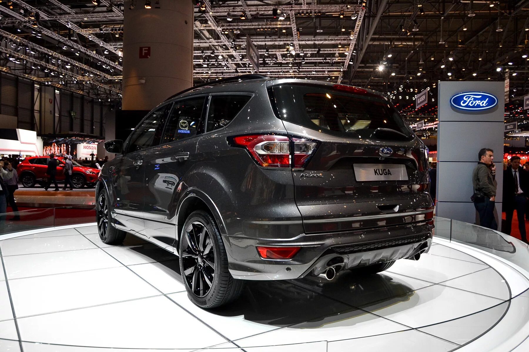 Ford kuga 2025. Kuga 2016. новый форд куга. форд куга 2018 комплектации. ford kuga 2016 nhytl.