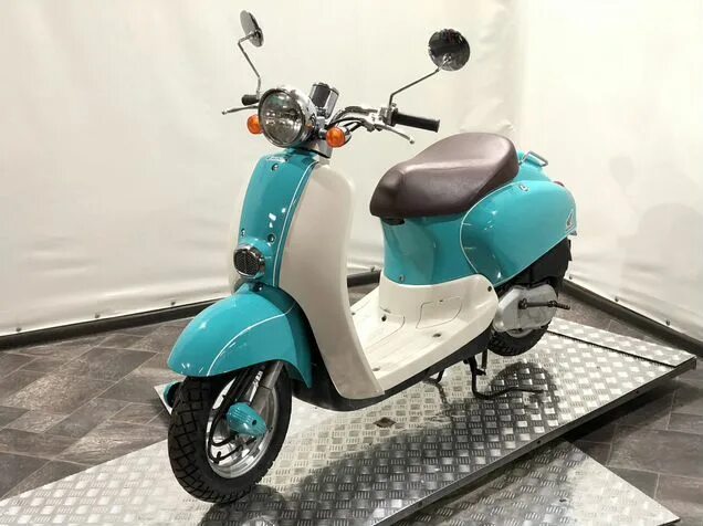 Хонда giorno crea af54. Honda giorno crea af54 белый. Giorno crea af54. Скутер хонда креа джорно. Хонда джорно креа af54.