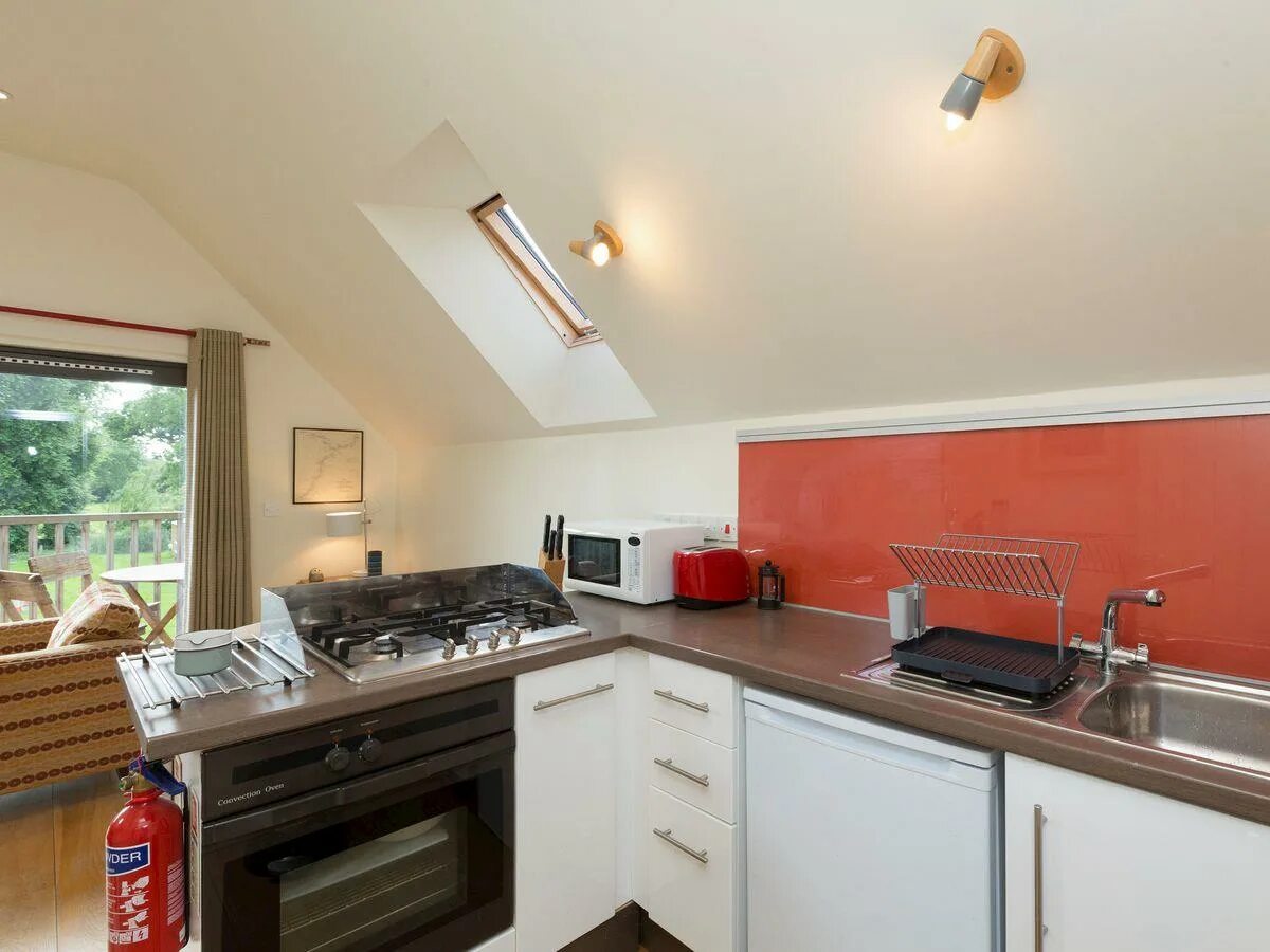 Self contained. Self contained. планировка флат 50кв. Bedsit / studio. Microservices vs monolith.