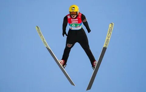 Девочка прошла на лыжах 300 что составляло