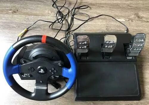 Thrustmaster t150 pro. Руль Thrustmaster t150. Трастмастер т150 педали. Руль т150 Thrustmaster 3 педали.