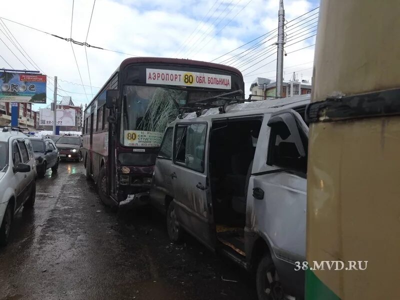 80 Автобус Иркутск. Автобус 80 Красноярск. Водитель автобуса Иркутск 80.