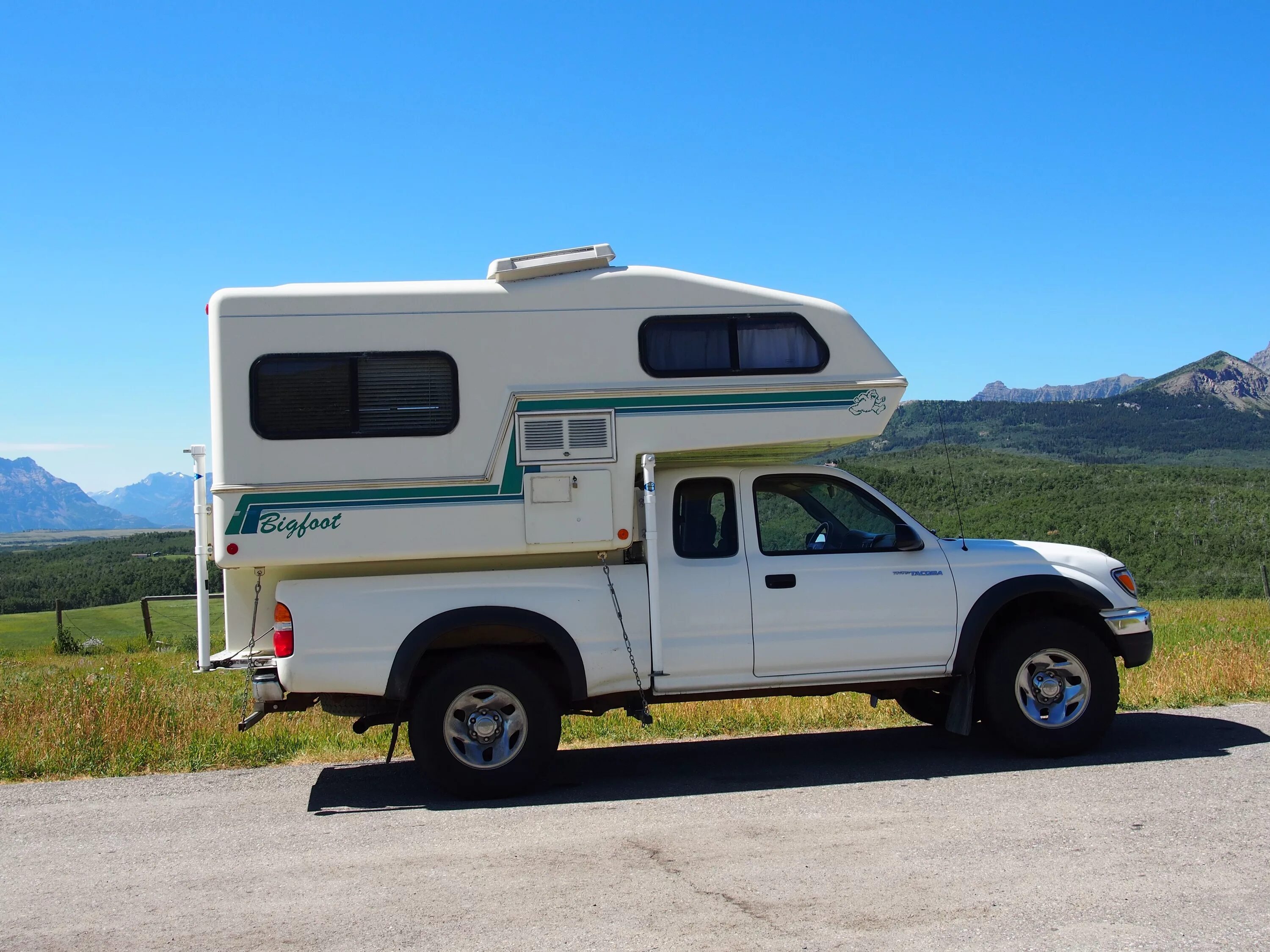 Дом на пикап. Тойота Хайлюкс кемпер. Тойота тундра кемпер. Toyota Hilux Expedition Camper. Toyota Hilux Expedition v1 Camper.