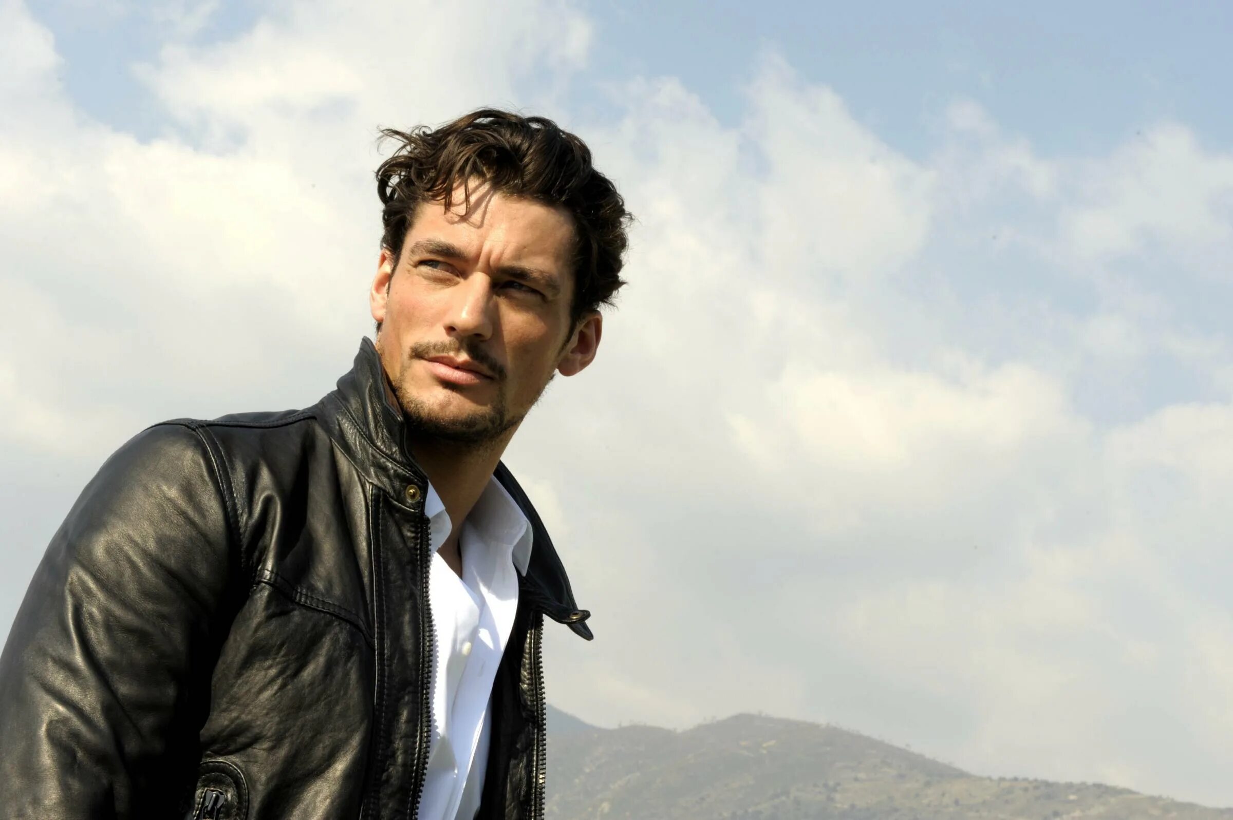 David Gandy 2021. Красивые мужчины. Красивые парни мужественные. Мужественный брюнет.