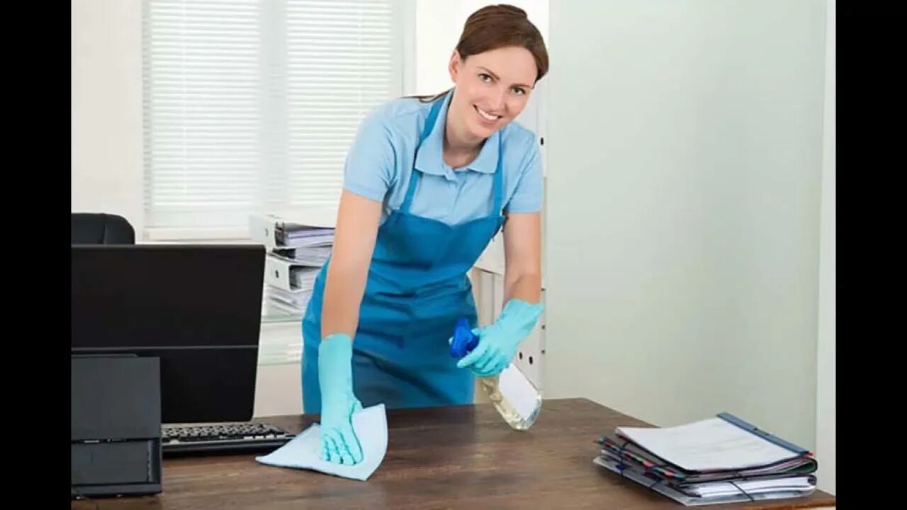 Влажная уборка кухни. It needs cleaning. Porter- janitor. Уборщица с тряпкой. Прочистка вентиляции в квартире.