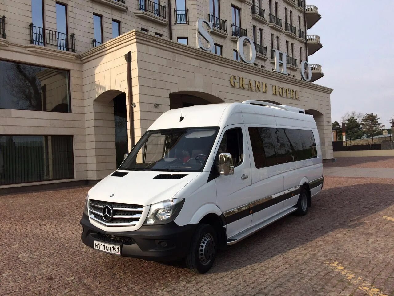 Спринтер туристический. Mercedes Sprinter турист, 20 мест. Мерседес 515 Спринтер туристический. Мерседес Спринтер туристический микроавтобус. Мерседес Спринтер 515 в Ростове на Дону.