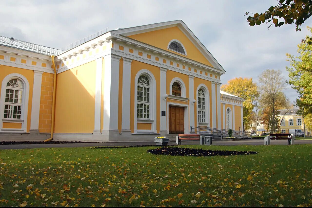 Манеж дюсш в ломоносове. Сайт манеж ломоносов. Манеж дюсш в ломоносове. Сшор петродворцовый район отделение плавание. Дюсш манеж стрельна.