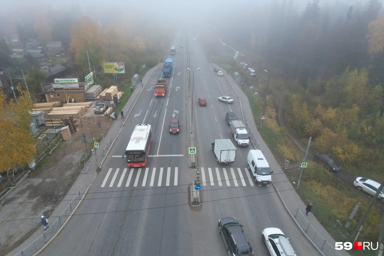 Якутская пермь. Якутская улица Пермь. Водитель в пробке. Авария на Якутской Пермь сегодня. Ракитовая улица Пермь.