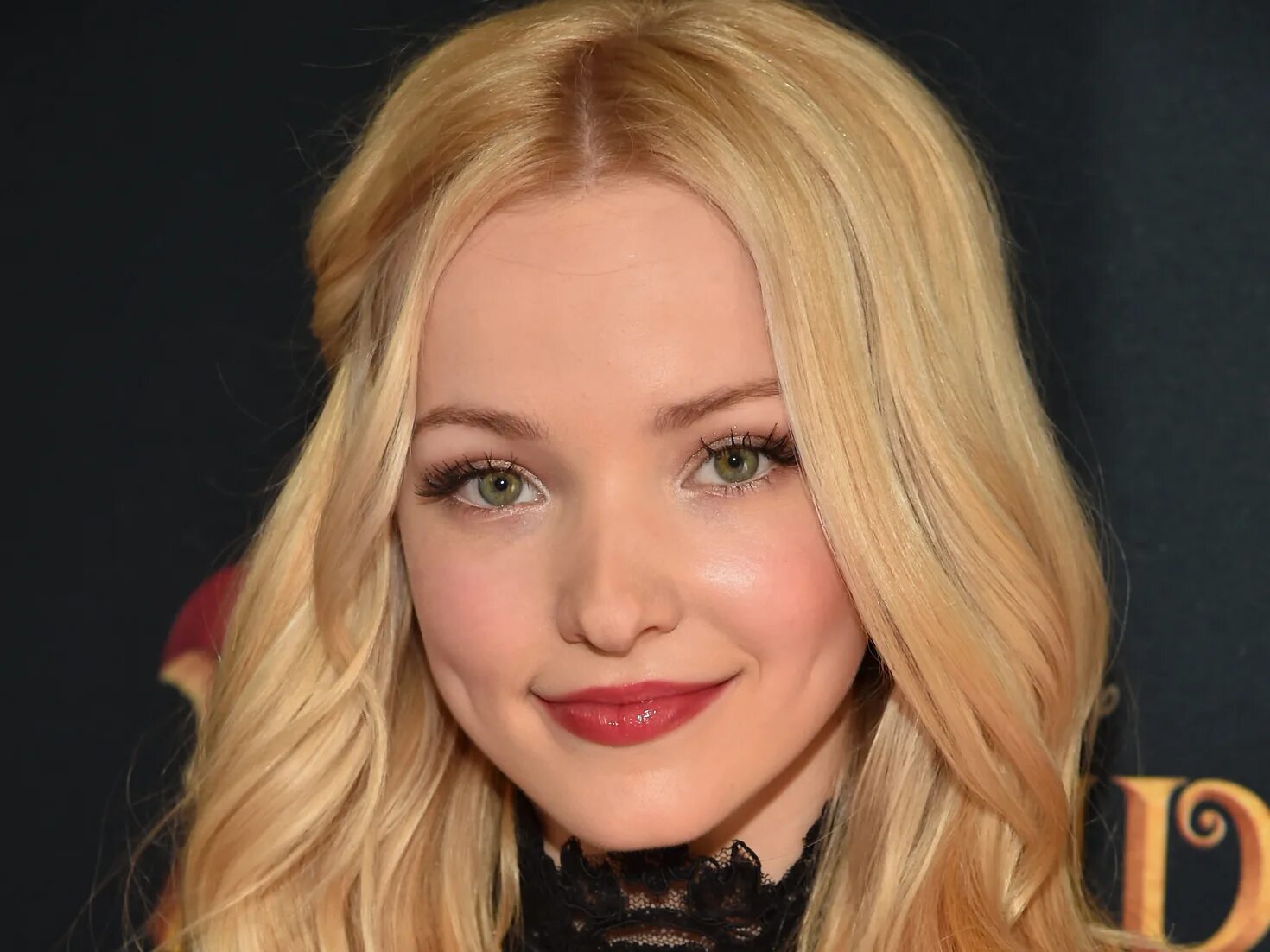 Дав камерон дамиано. Dove Cameron. Дав Камерон фото. Дав Камерон в профиль. Дав Камерон бесстыжие.