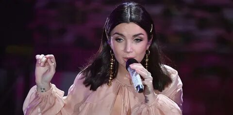Sanremo 2020, Elettra Lamborghini e l'affondo contro Morgan e Bugo: "Che vita di