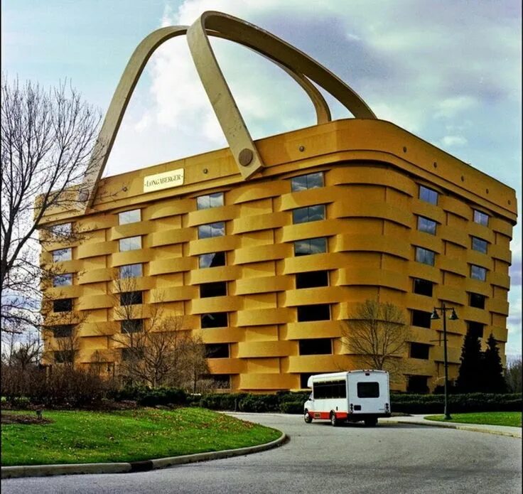 Unusual buildings. • Здание-корзина the Longaberger Basket Company building. Штаб квартира Longaberger — Ньюарк, штат Огайо, США. Здание-корзина Огайо США. Дом-корзина (Ньюарк, штат Огайо, США).