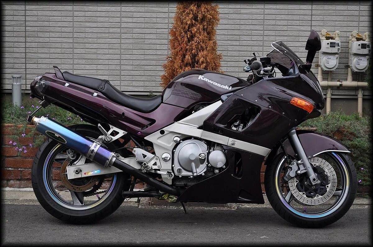 Kawasaki zzr 400 2. Kawasaki zzr 400 красный. Kawasaki zzr 400 2. Кавасаки ззр характеристики. Кавасаки ззр 400.