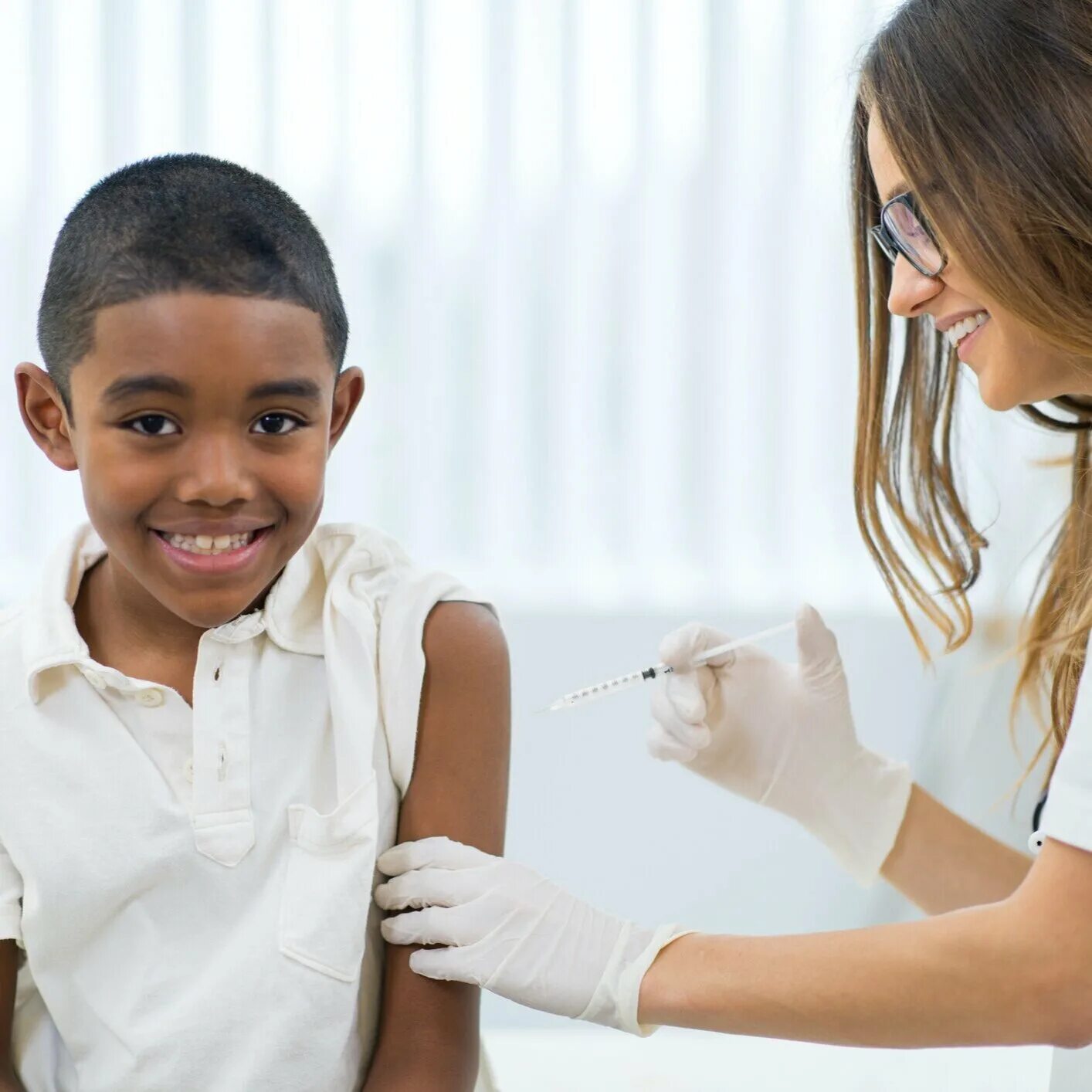 Require child process. Vaccination. vaccination of children. вакцинация сток фото.