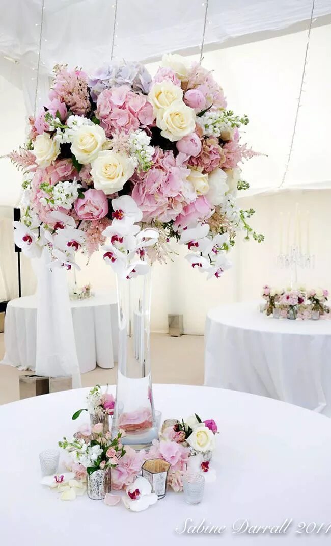 Оформление свадеб цветами фото What a way to start the day! Gorgeous flowers from top to bottom. #love #partyid