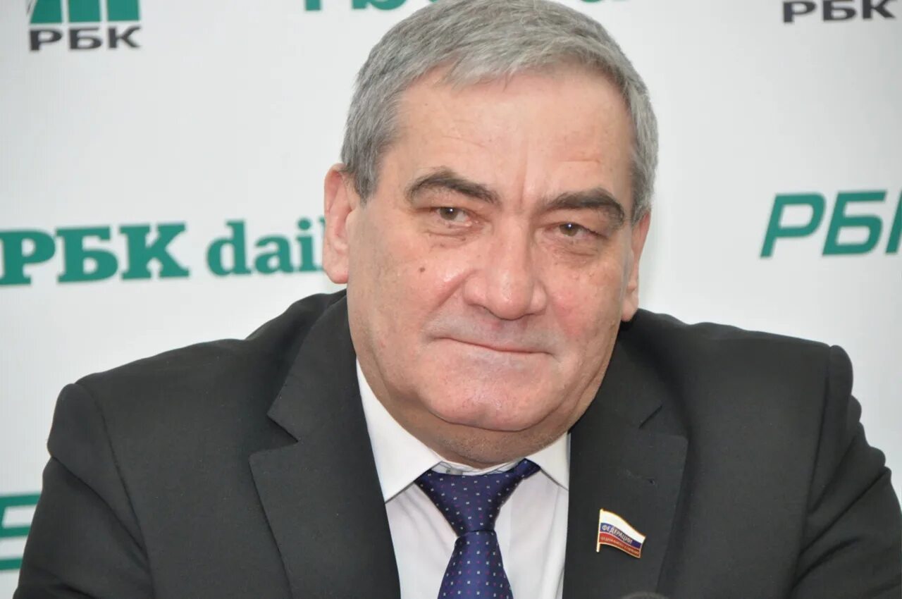 Штыров вячеслав анатольевич. Вячеслав штыров якутия. Вячеслав штыров президент якутии. Вячеслав штыров якутия. Вячесла́в анато́льевич штыро́в в молодости.