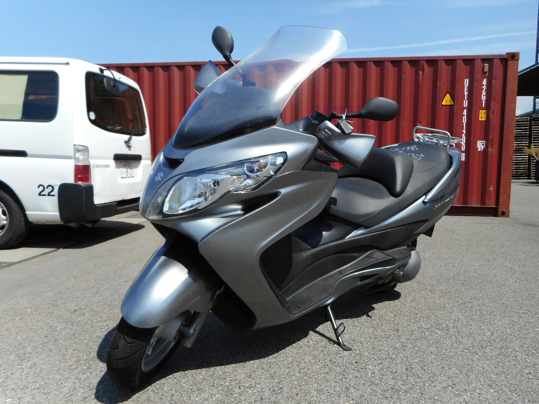 Макси скутер Suzuki Skywave 250. Suzuki Burgman (Skywave) 250. Suzuki Burgman (Skywave) 250 макси скутер. Suzuki Burgman 250 максискутер. Макси скутер 250