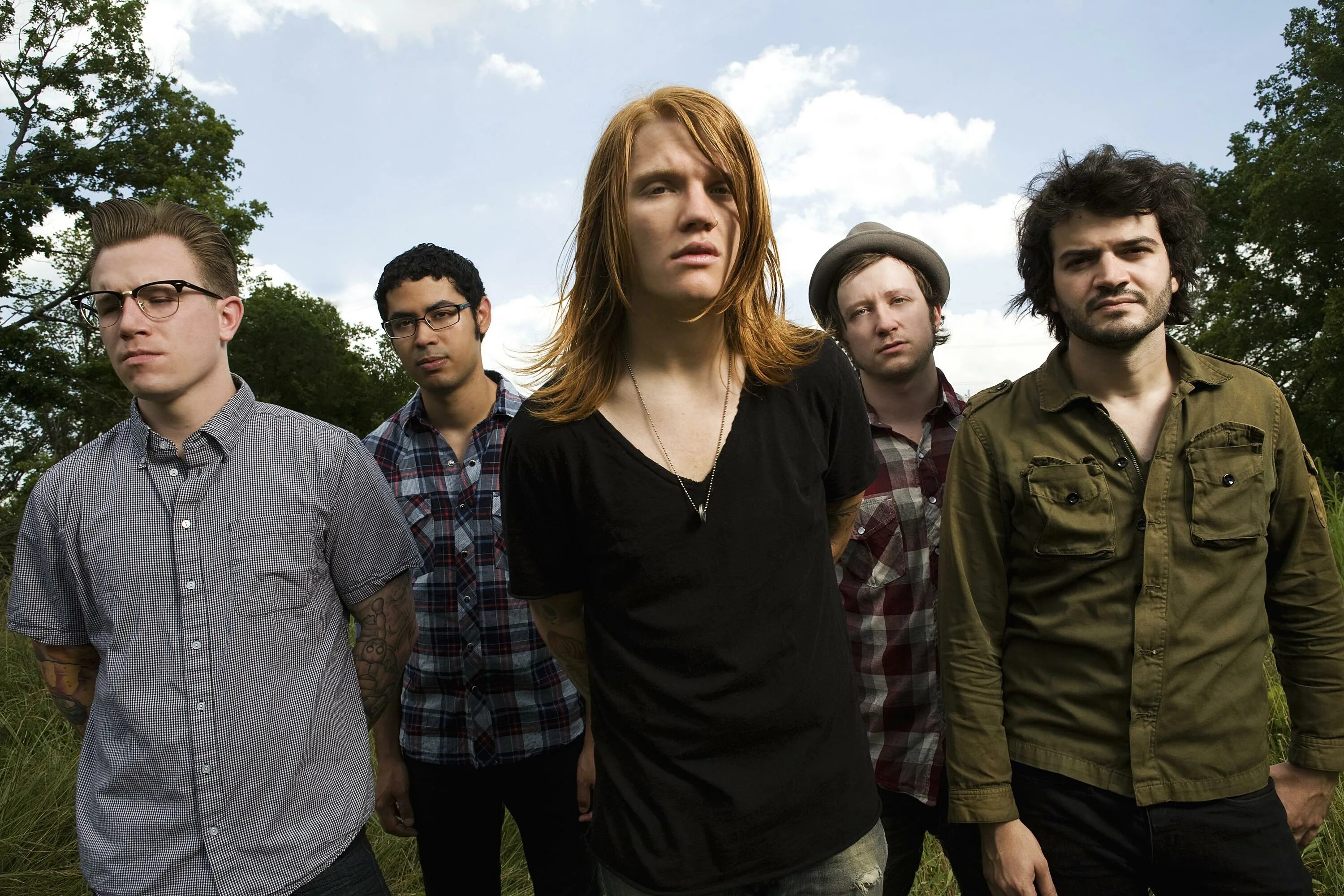 Almost the same. Кейт бланшетт загадочная история. Уго чавес и кастро. Almost the same. Almost картинка.