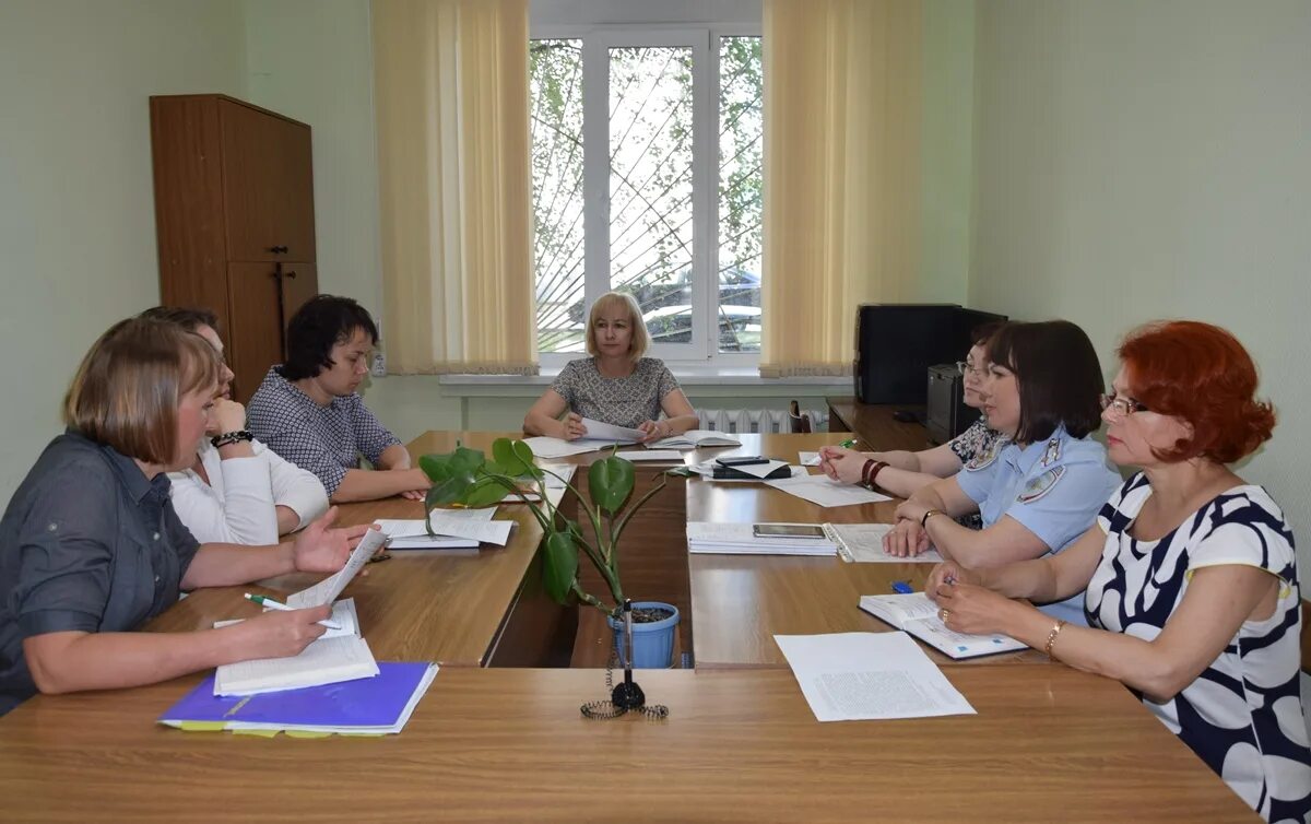 Московская администрация чебоксары сайт. КДНИЗП Московского района Чебоксары летняя занятость. Администрация Московского района г Чебоксары. Администрация Московского района. Звонилова Чебоксары.