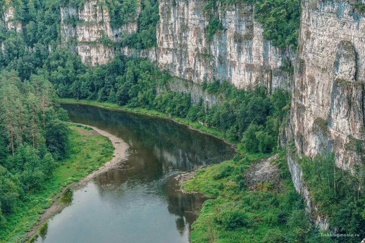 Притесы челябинская область сатка. Ай скалы. Саткинский район айские притесы. Притесы сатка. Ай скалы.