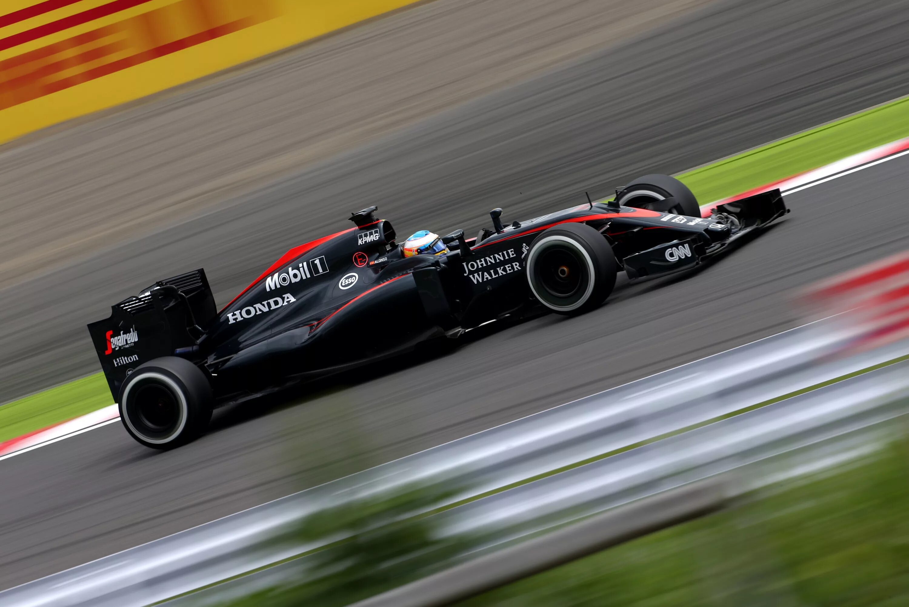 Скорость болида формулы. MCLAREN f1 Honda. MCLAREN f1 2015. MCLAREN mp4/30. Honda f1 2015.