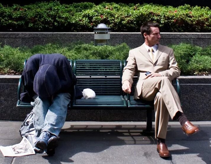 Бедность девушка. Роскошь утешает одну бедность. Милостыня. Нищий и богатый. Роскошь утешает одну бедность.