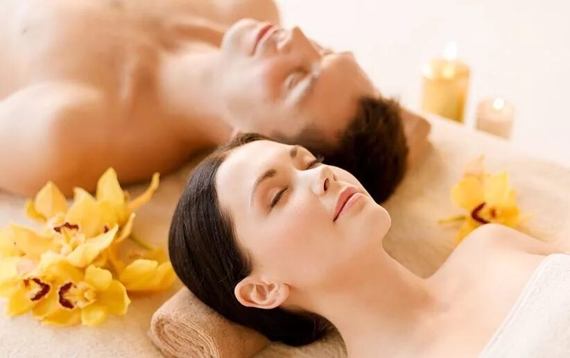 Couple massage. Спа для двоих. Массаж для двоих. Массаж мужской и женский. Спа для пары.