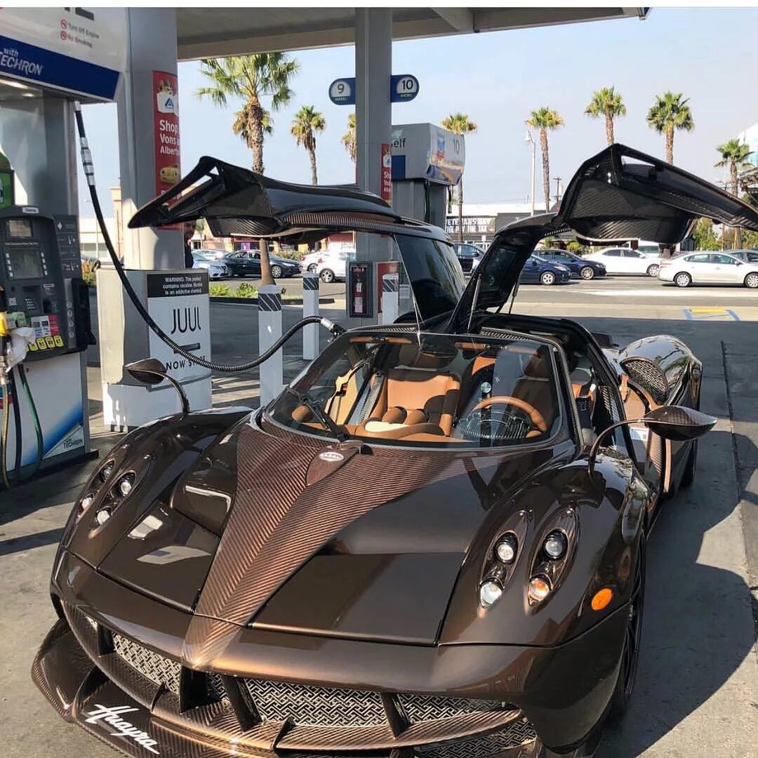 Pagani huayra r. Pagani zonda hermes. pagani huayra hermes edition. pagani huayra r 2025.
