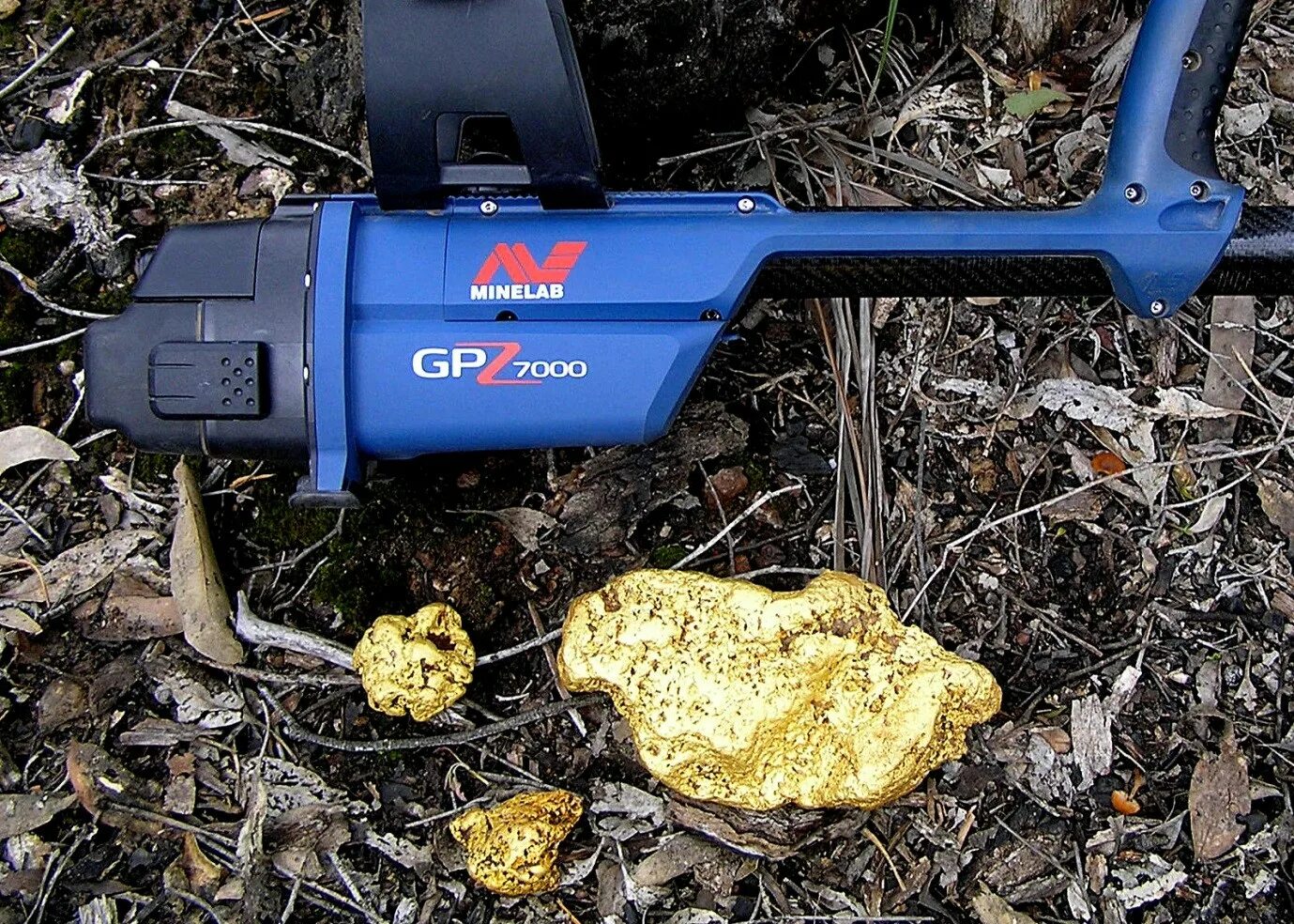 Золото ищущие металлоискатели. Металлоискатель Minelab GPZ 7000. Minelab GPX 7000. Металлоискатель 7000 минилаб. Катушка на минелаб 7000.