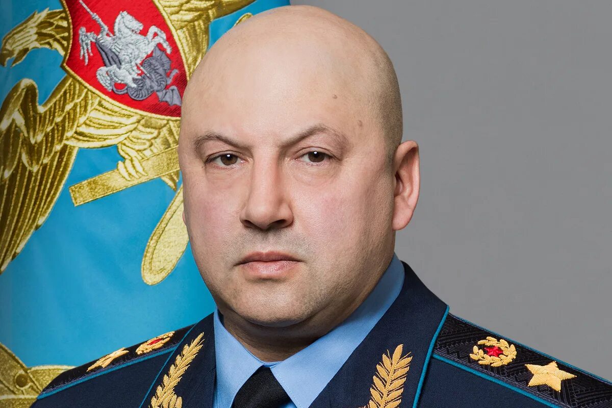 Суровикин генерал полковник. Командующий ВКС Суровикин.
