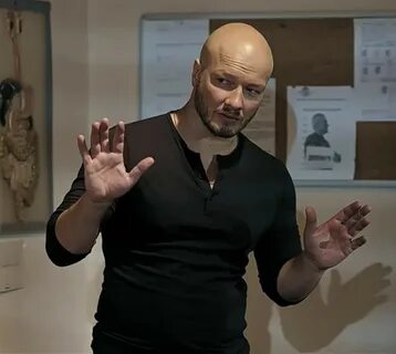 Сколько лет максиму максимову