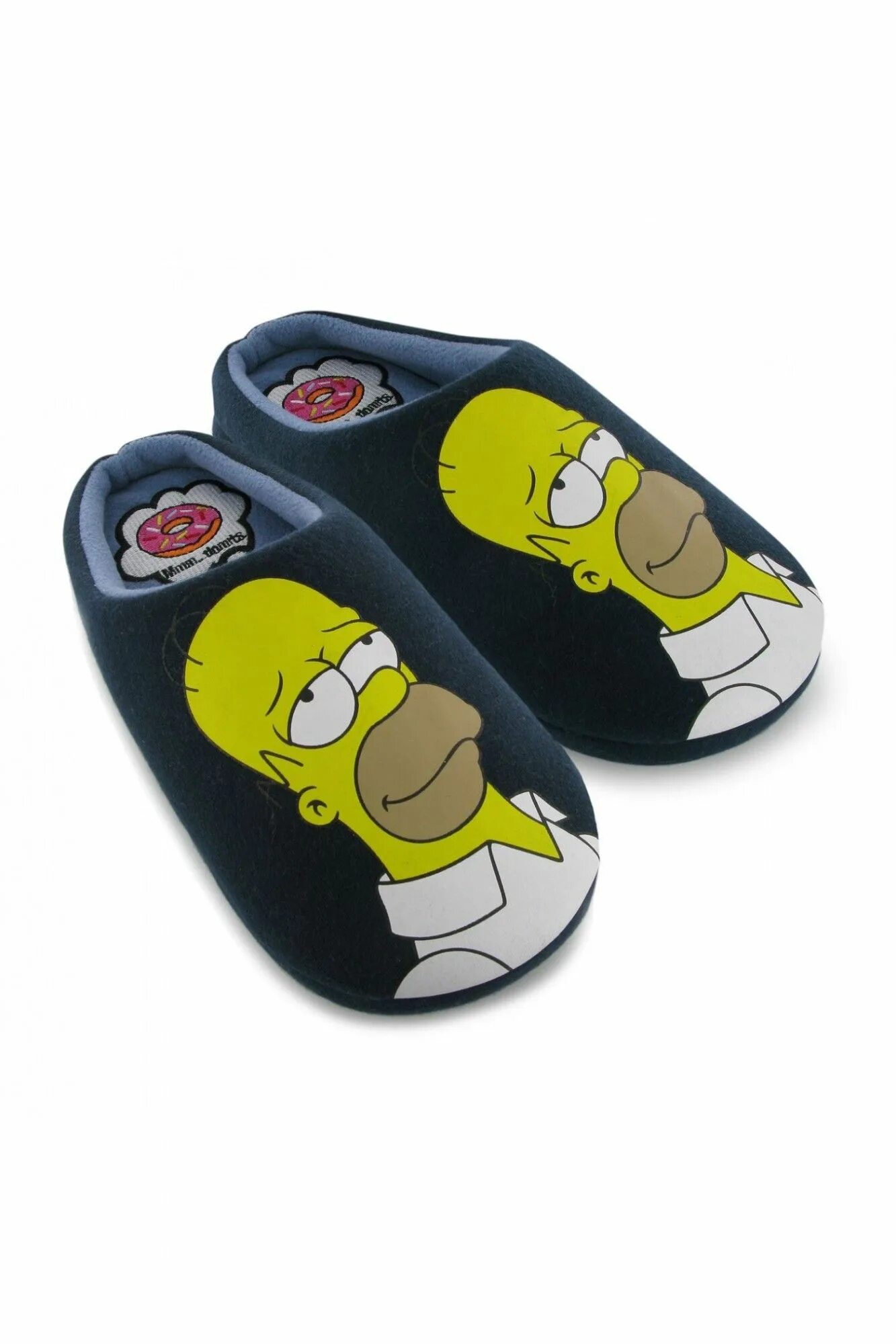 надевает тапочки. тапочки тканевые женские. тапочки прикол. скажи тапочки. скажи тапочки.