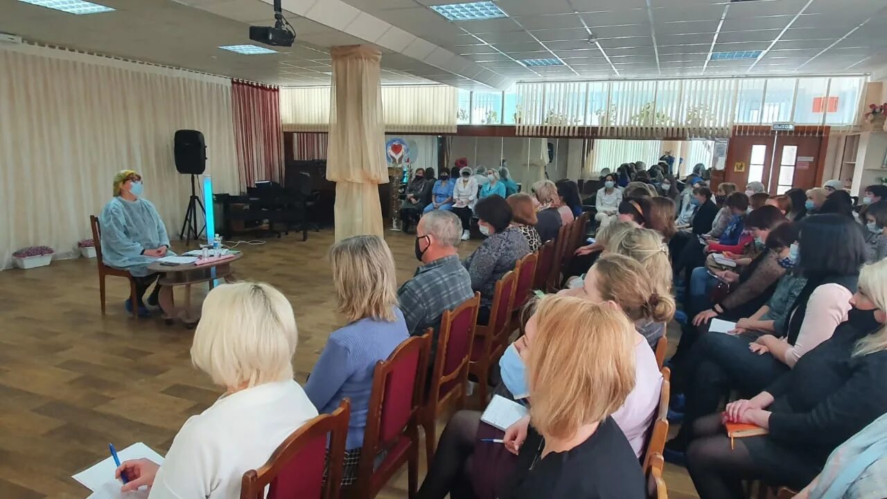 Комплексный центр социального обслуживания населения г чебоксары. Отдел социальной защиты населения московского района г. Центр социального обслуживания населения. Баннер республиканский "серебряный" волонтерский центр "молоды душой". Центр социального обслуживания населения чебоксары.