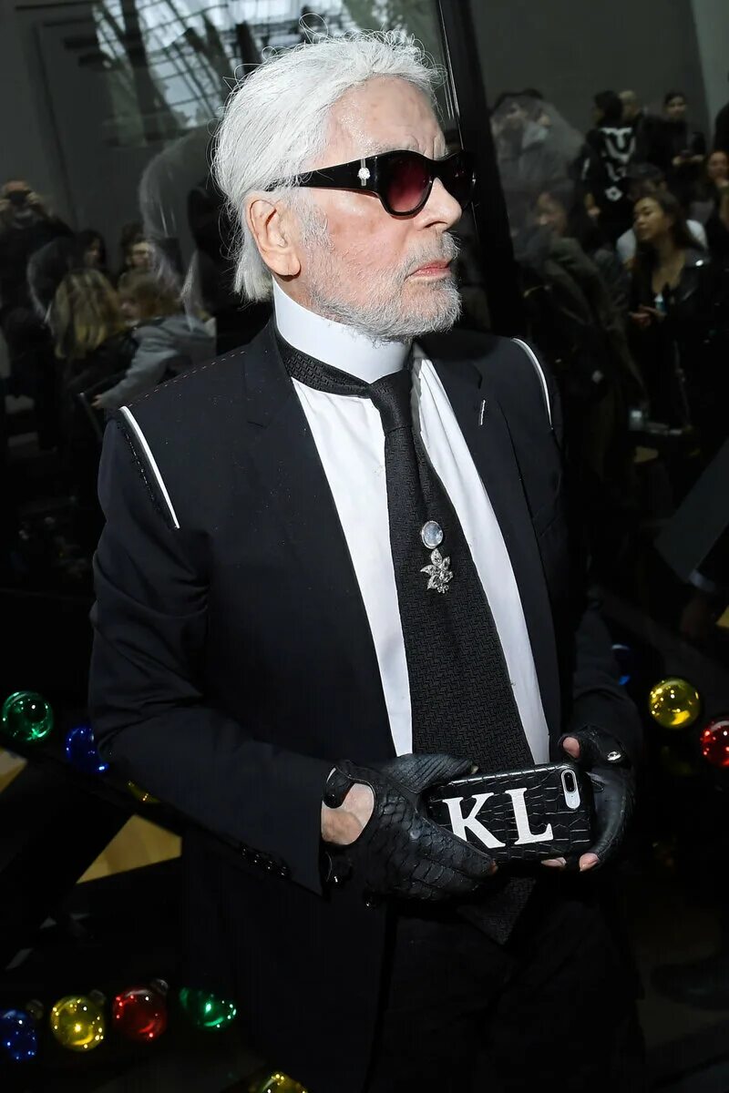 Сельма лагерфельд. Лагерфельд 1970. Karl lagerfeld самара. Zara космопорт. Karl lagerfeld самара.