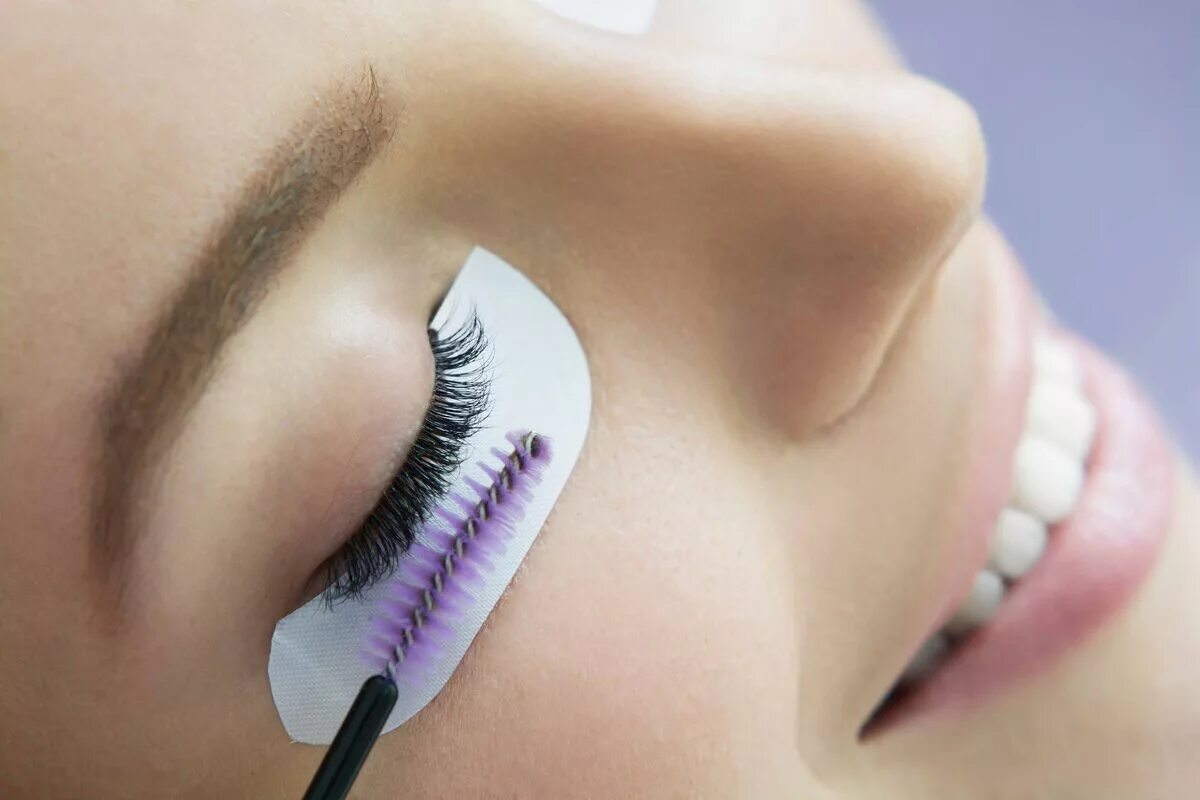 Extend lashes