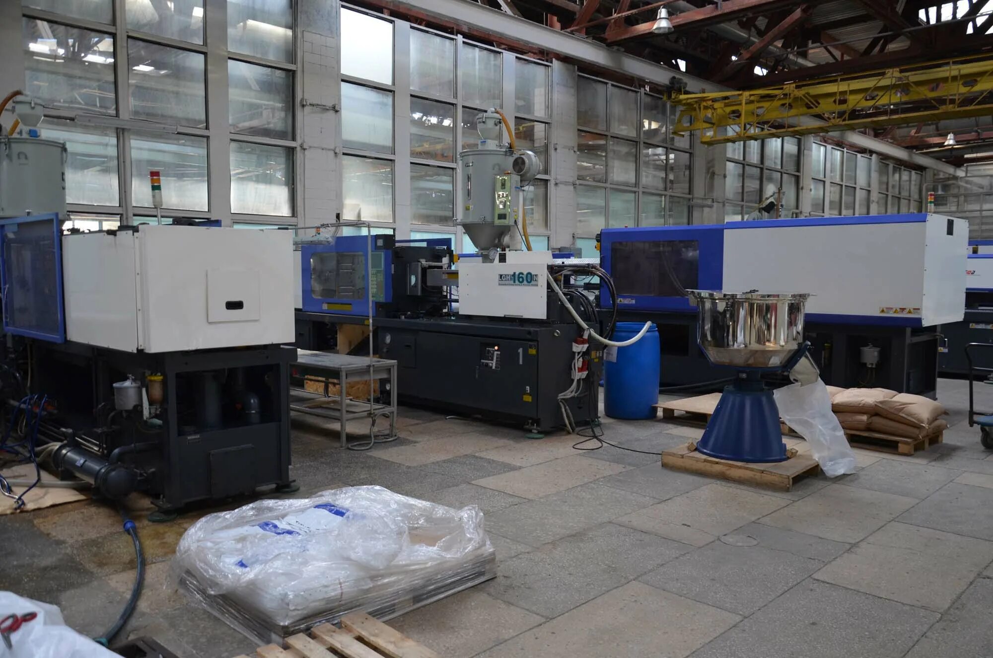 Литейщик пластмасс москва. Литейщик пластмасс москва. Литейщик пластмасс тпа. Директор завода авар псков. Оператор-литейщик тпа.