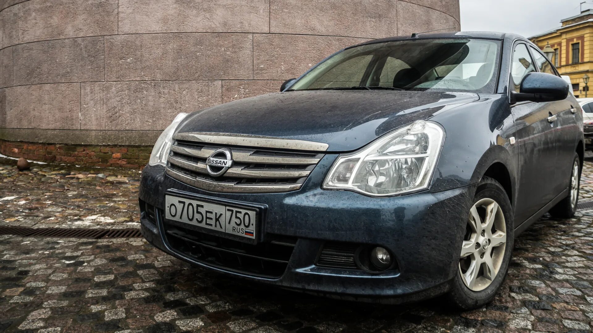 Купить альмеру в омске. Nissan Almera 2014. Ниссан Альмера 2014г. Ниссан Альмера 2017 передние парктроники. Nissan Almera 3010.