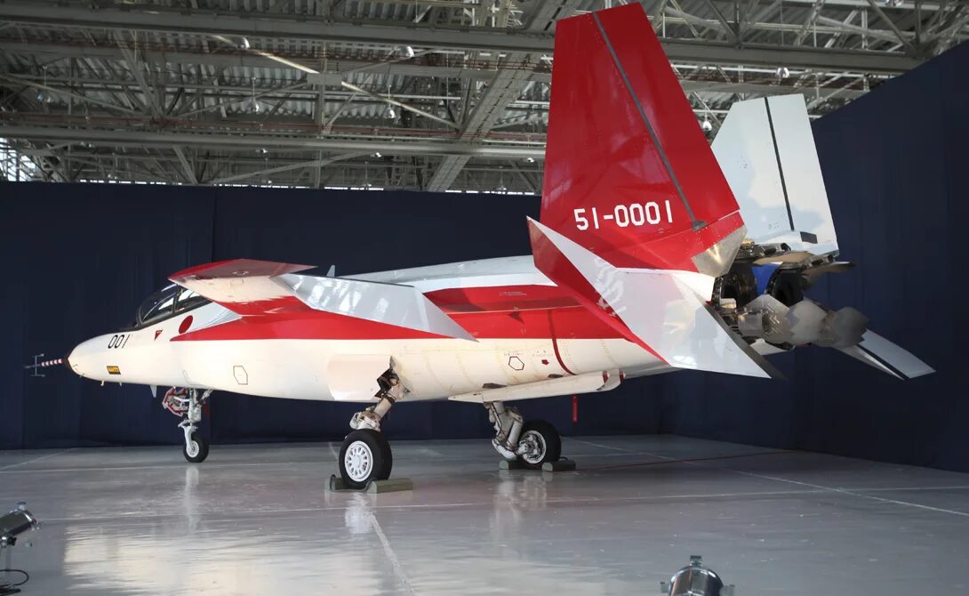 Истребители японии. Mitsubishi x-2 Shinshin. Японский стелс истребитель ATD-X «Синсин». Mitsubishi f-3. Митсубиши японский истребитель.