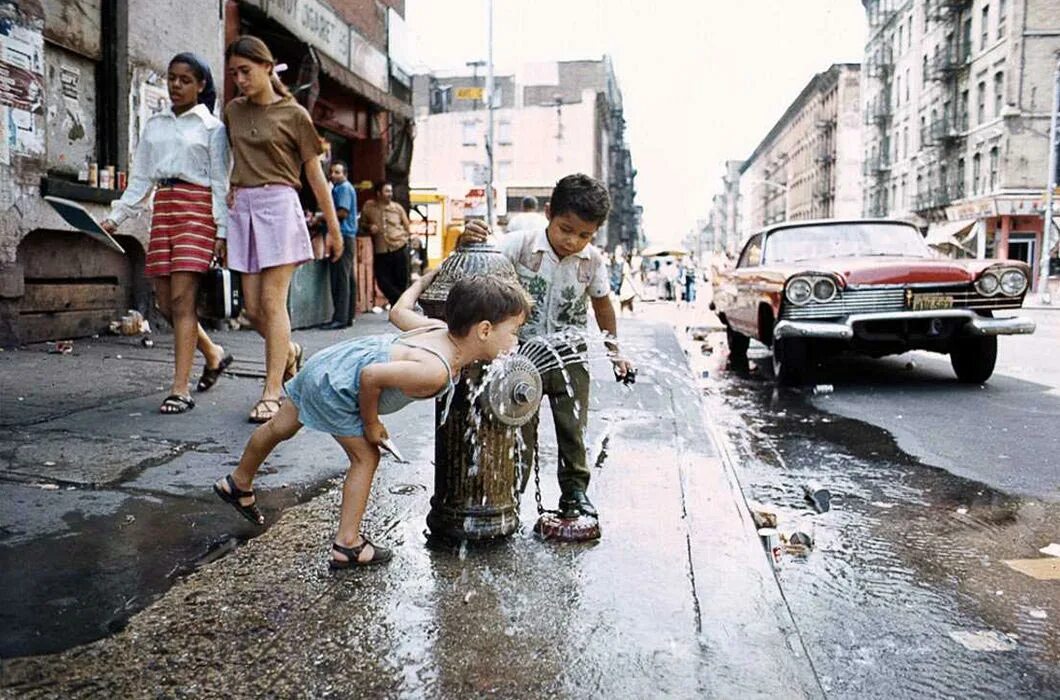 Гетто жив. Нью йорк гетто 1970. нью йорк 70х. нью йорк 70х улицы преступность. нью йорк 70е.